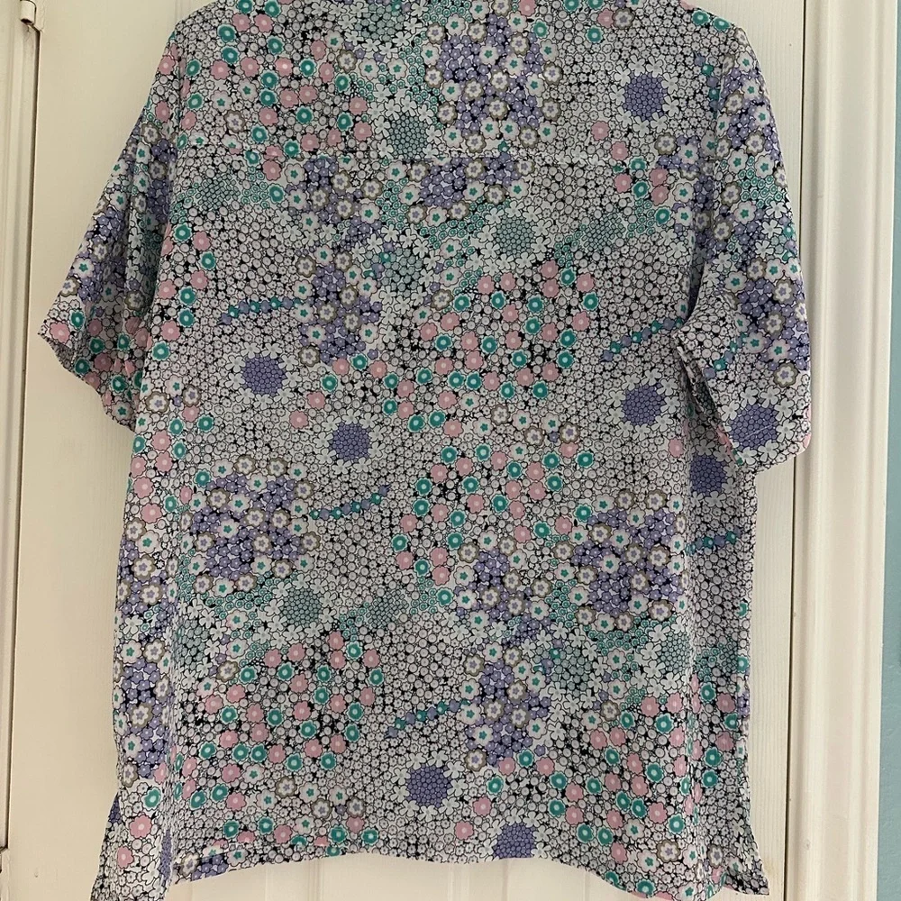 Vintage DonnKenny Garden Party Purple Green White Floral Blouse size Large.